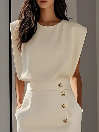 Solid color midi dress with button slit and round neckline