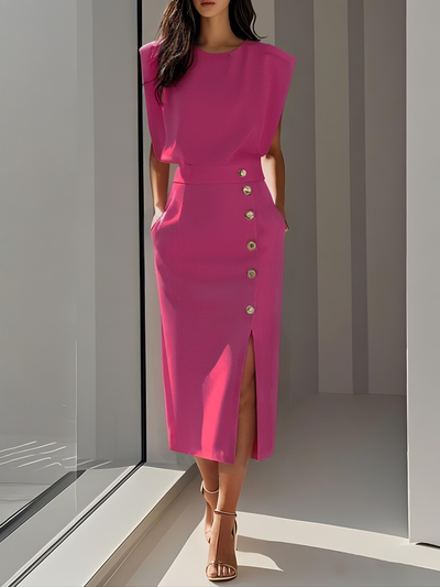 Solid color midi dress with button slit and round neckline