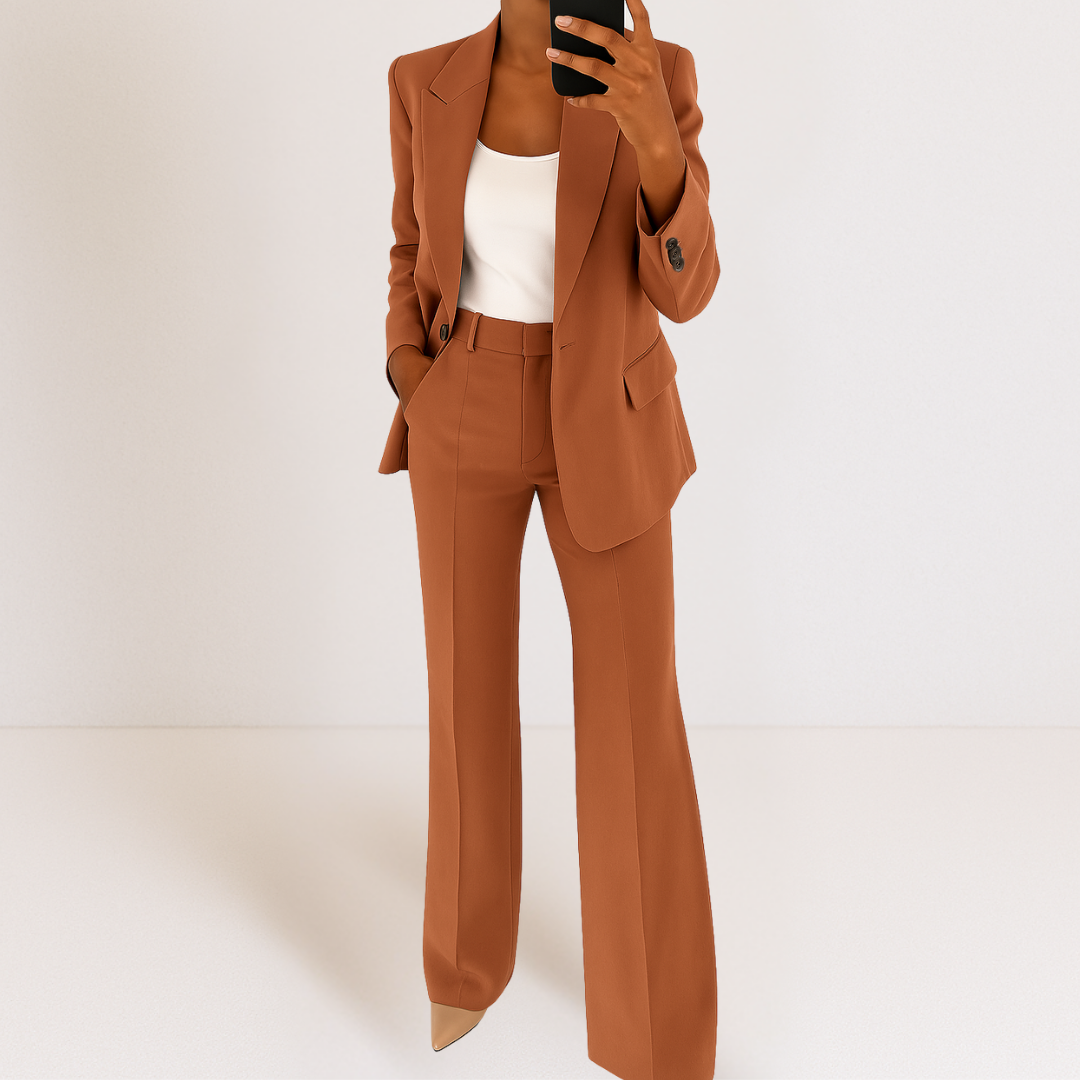 Elise - prestigious suit