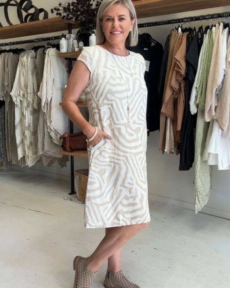 Nelia - Summer dress with round neck and beautiful print