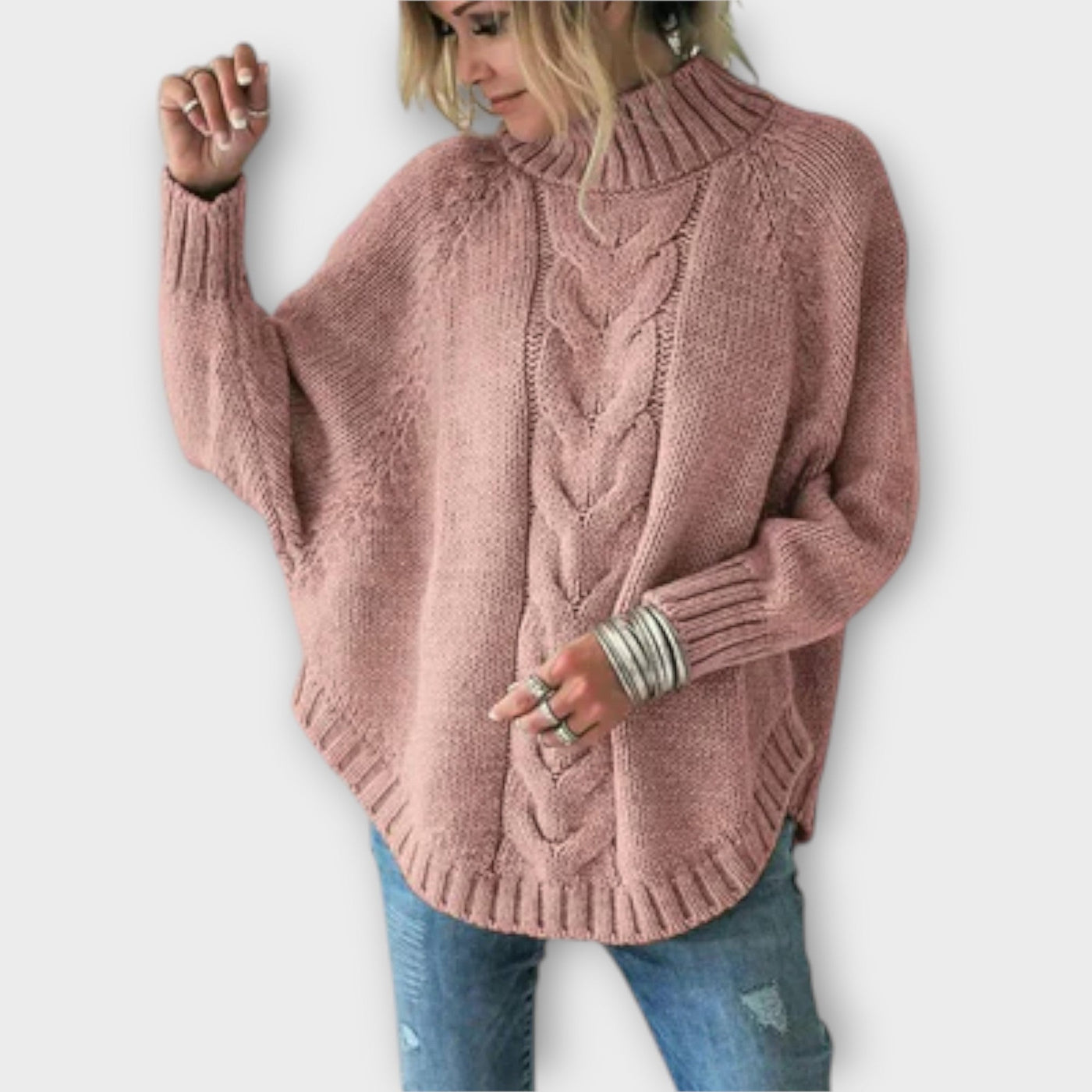 Elysian - Knitted sweater with cable pattern