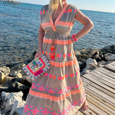 Women’s Loose Sleeveless Dress with V-Neck and Striped Pattern