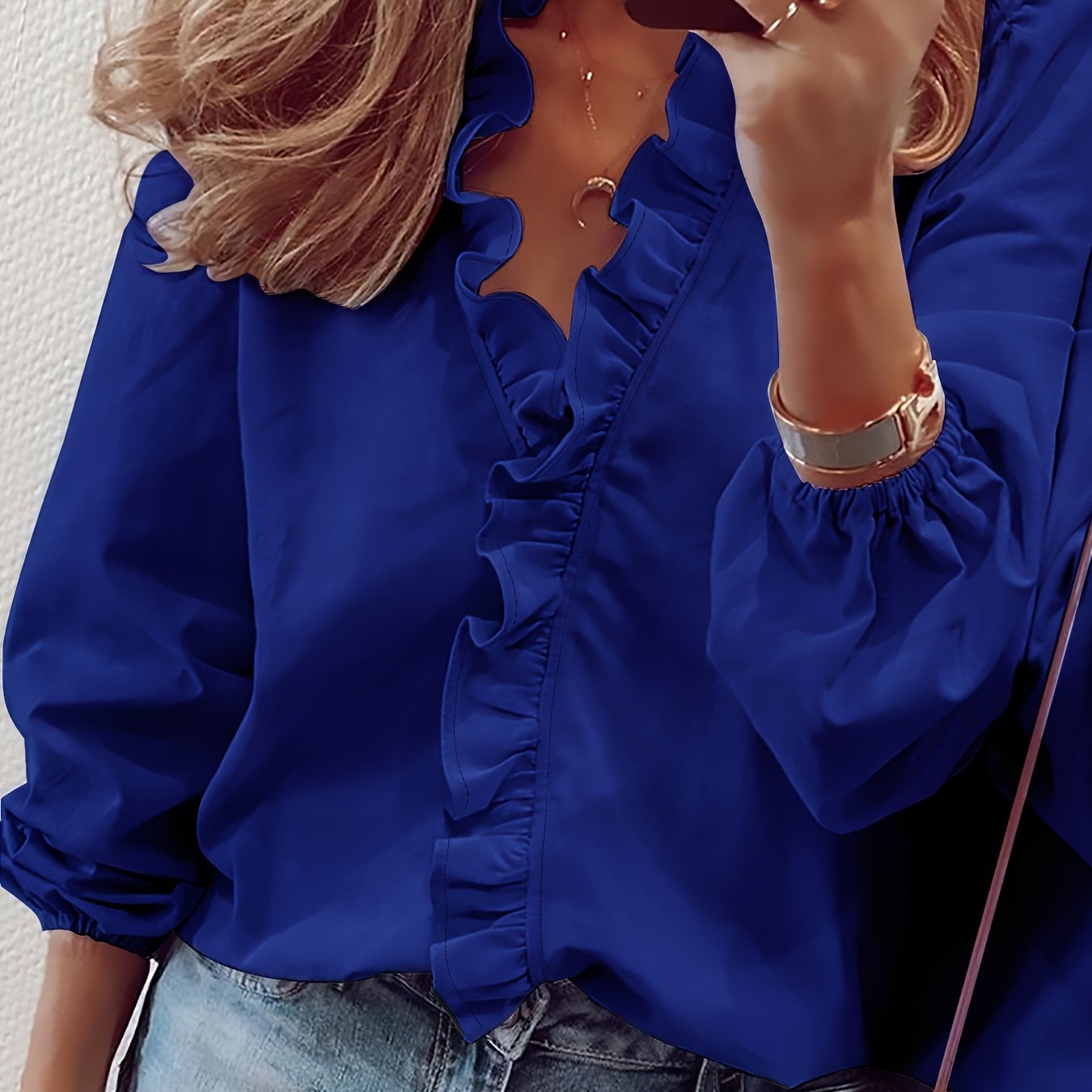 AYA | BLOUSE WITH RUFFLES AND V-NECK