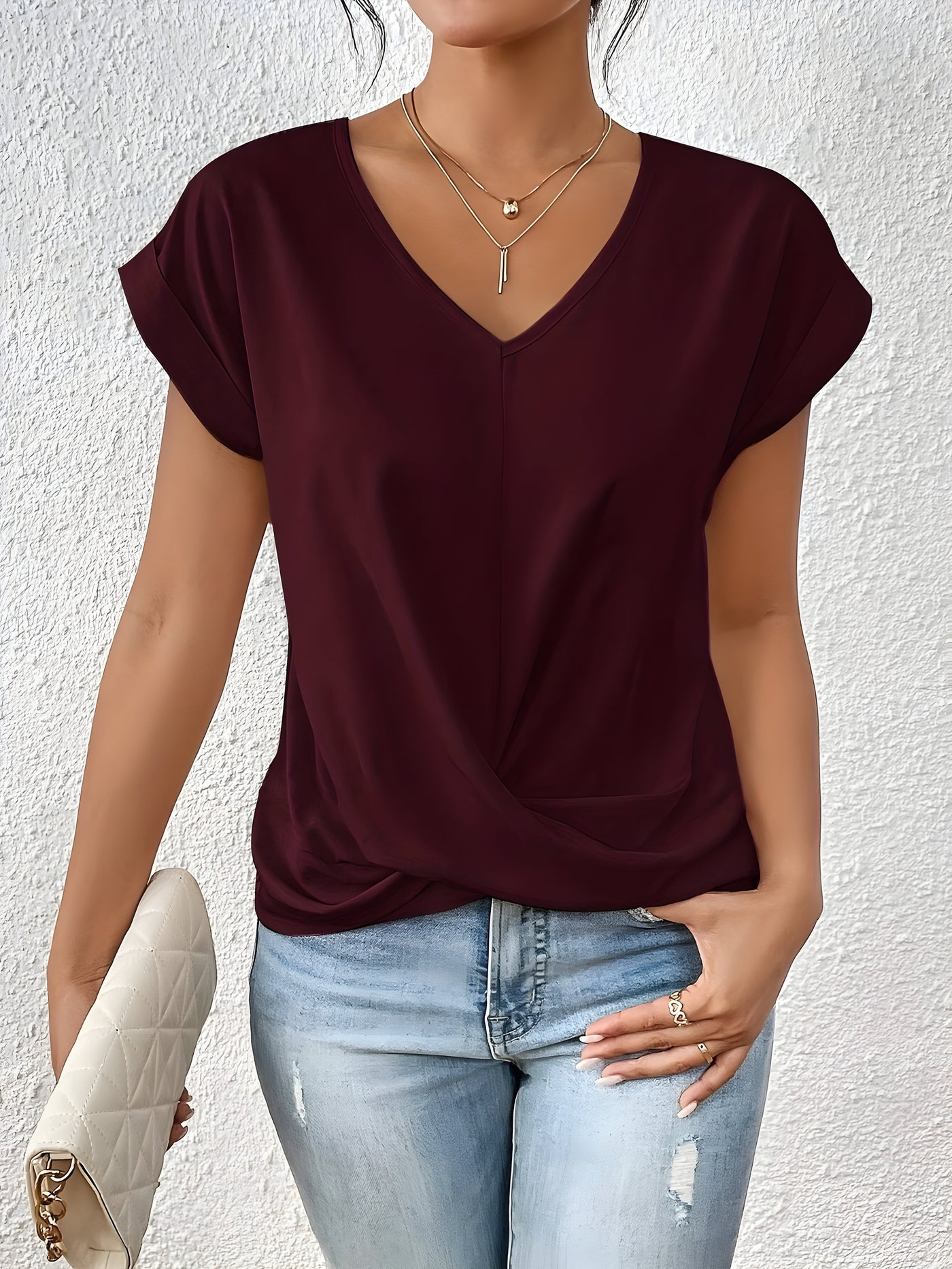 Maya – Top with V-Neck and Twisted Front