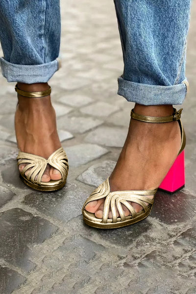 Milviana | Classic sandals with ankle straps and open toes