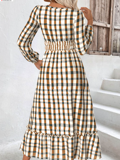 Beige checked dress with long sleeves and split neckline