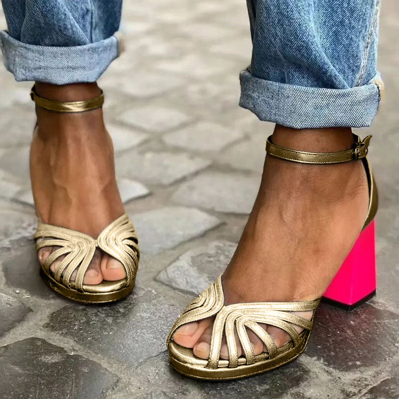 Milviana | Classic sandals with ankle straps and open toes